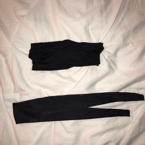 2 black headbands!